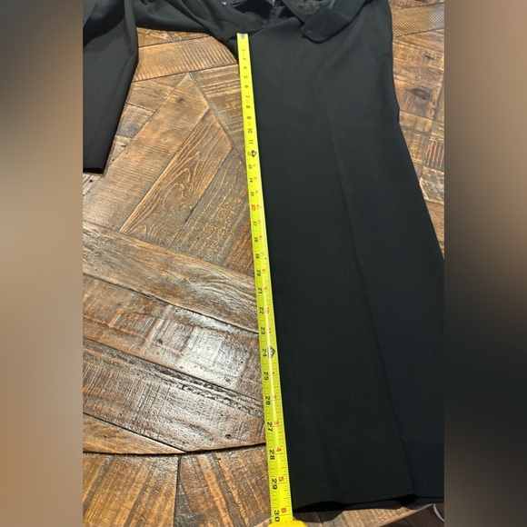Escada Dress Pants Black Tullule
Front Zip Trousers in size 38/8 women’s - Picture 13 of 15
